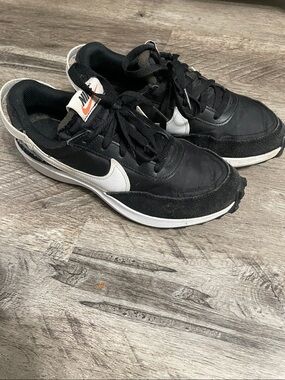 Nike Sneakers Black & White Women's US 6